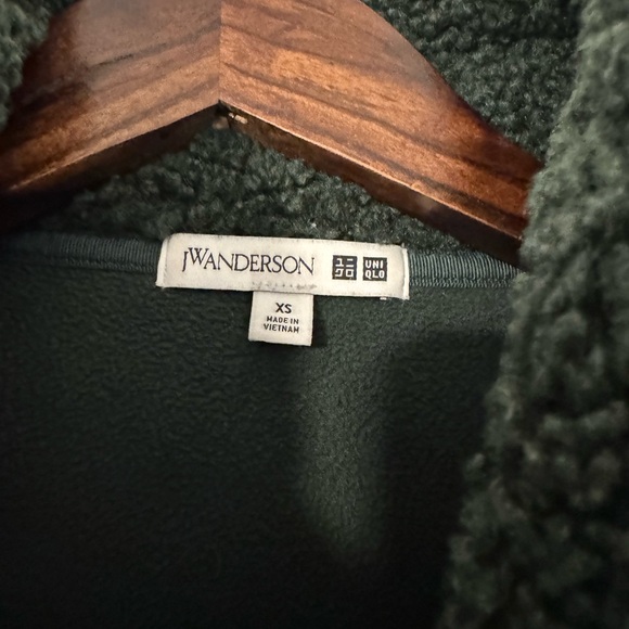 JW Anderson x Uniqlo Pile Fleece Jacket - Picture 3 of 3